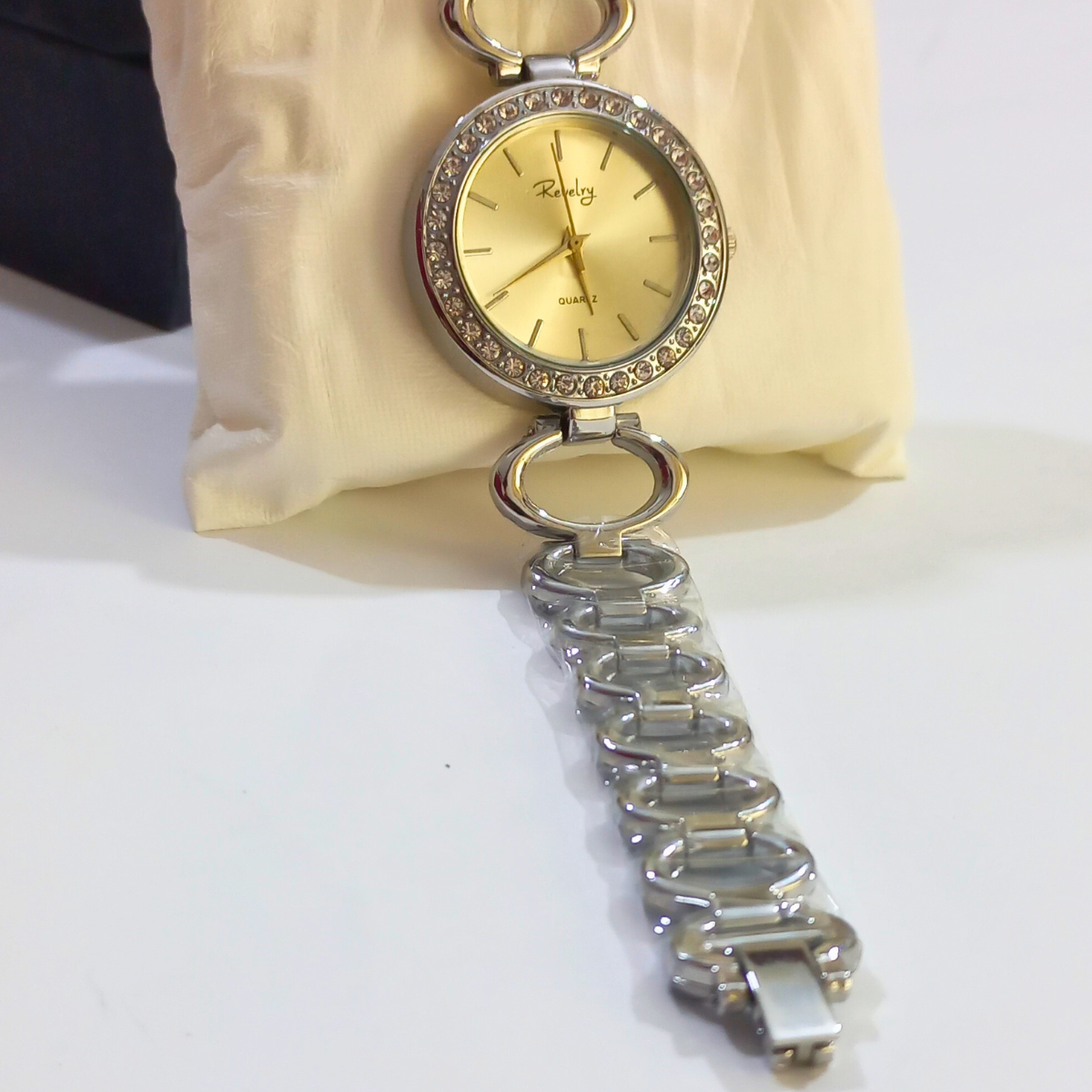 Gold Chain-Link Watch with Polished Finish Iconic Link - Women main image 4